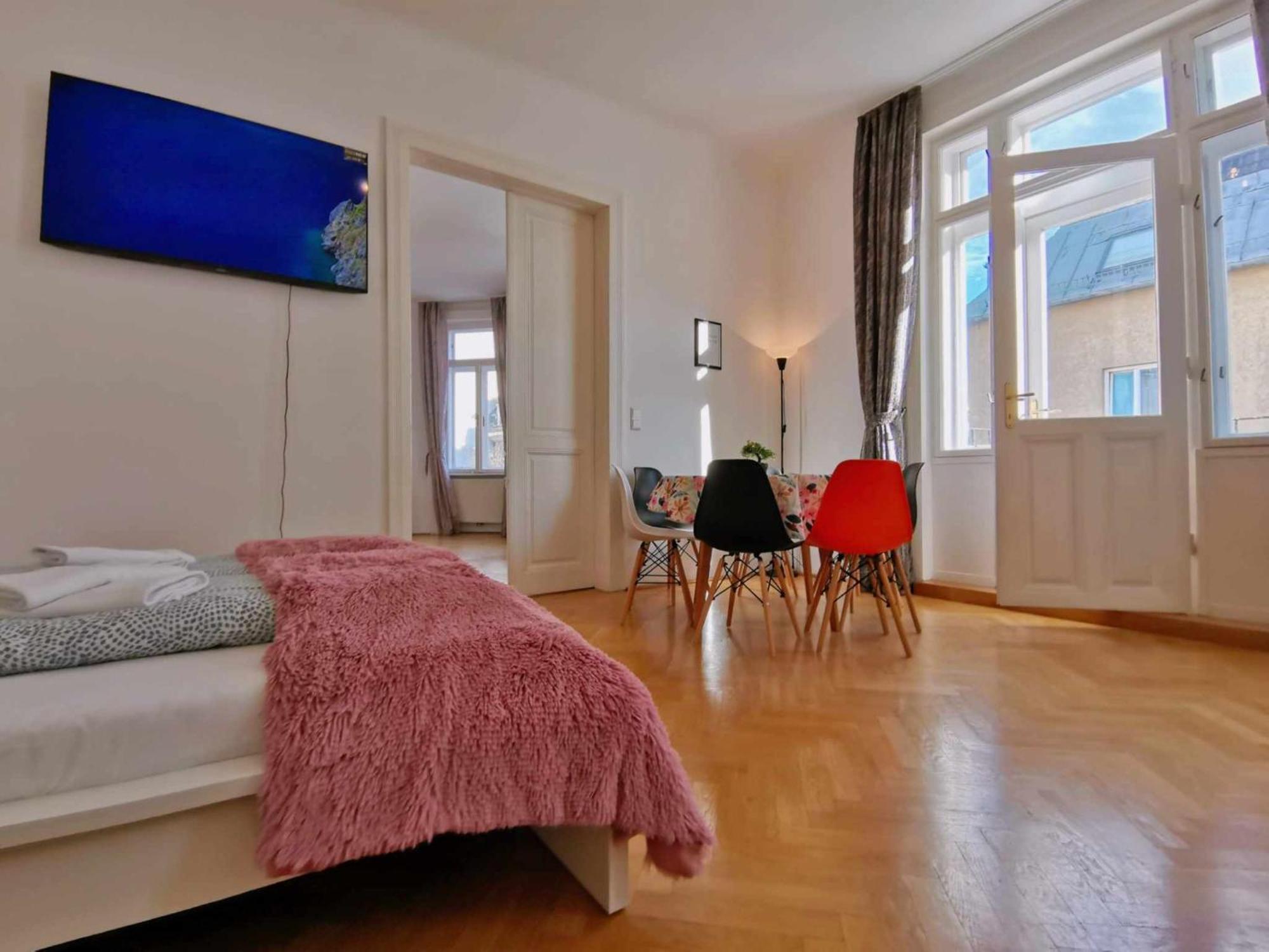 Appartement And Round 3 Minutes To Shopping Center And Schoenbrunn Palace